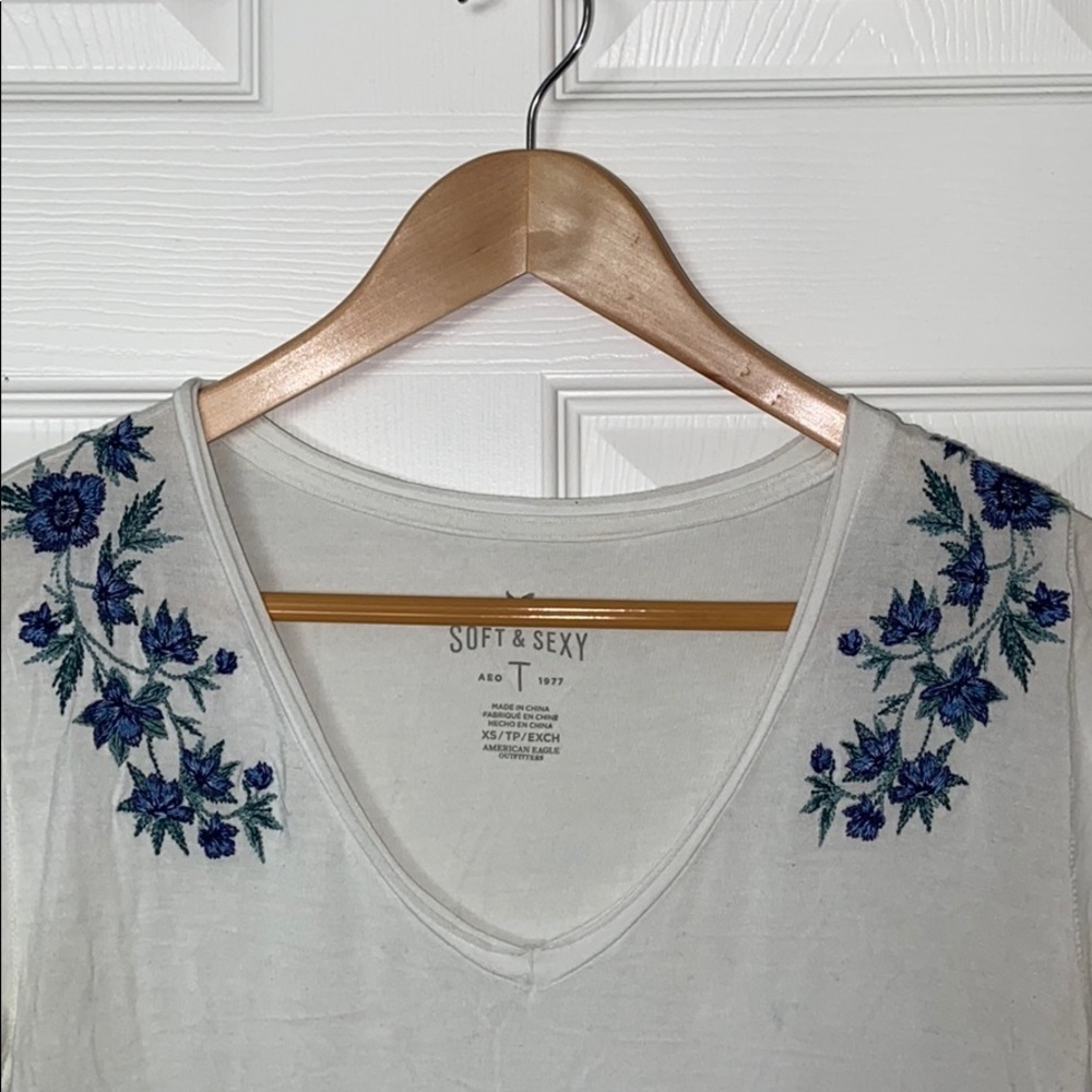 White & Blue Floral Short Sleeve